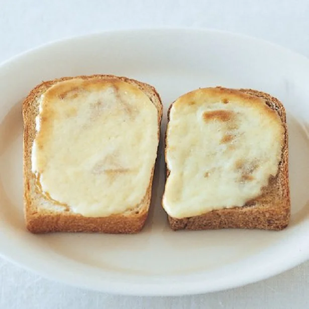 ミニ食パンにぬって焼くだけのチーズケーキ 