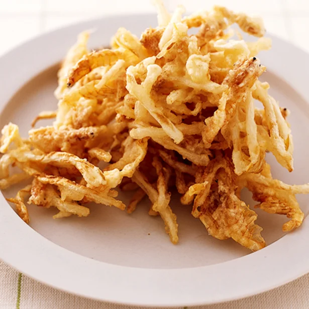 そばやうどんのお供にどうぞ♪ 食材2つで作れるかき揚げ5選