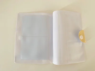 収納力抜群の診察券ケース
