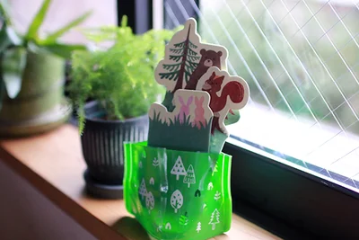 植物と一緒に飾っても可愛い。