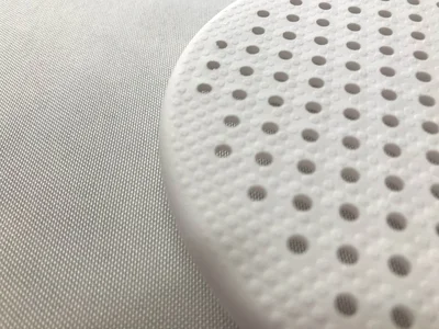 表面にはくっつかないようにエンボス加工が