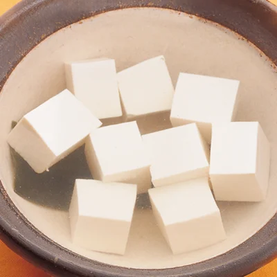 基本もアレンジも覚えておきたい! 寒い時期にぴったりな「湯豆腐」3選