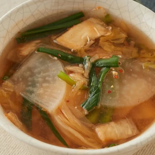 体をポカポカ温める♪ 白菜キムチを使った「ピリ辛スープ」5選
