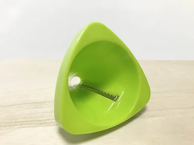 野菜をこの中に差し込んでクルクル回す