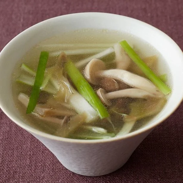 「しめじと長ねぎの中華スープ」