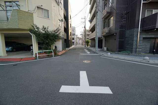 道路の「T字路」は正しくは「丁字路」である