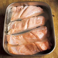 こんな時に備えておくと便利！ 冷蔵庫で2～7日間日持ちする鮭の作り置き5選