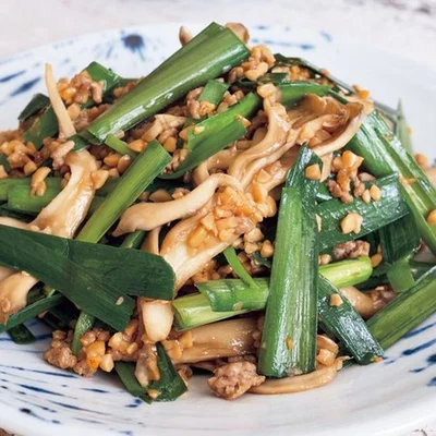 「豚ひき肉とにらの納豆炒め」