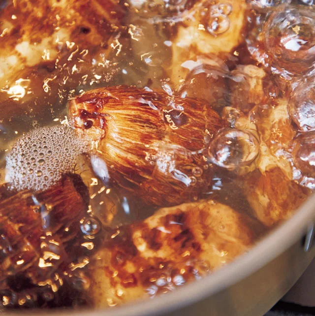 里いもは皮つきのまま鍋にイン！ゆで里いものすぐでき副菜3選