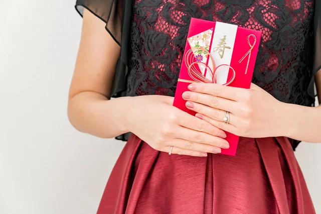 ご祝儀でかさむ出費。家計へのダメージを考えると友人の結婚も喜べない…【お悩み相談】