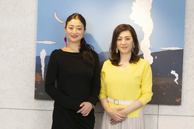 ラヴィー・ヒトミさんと野々村友紀子さん。ご自身がテレビに講演に引っ張りだこでも夫のブレイクを願う日々！