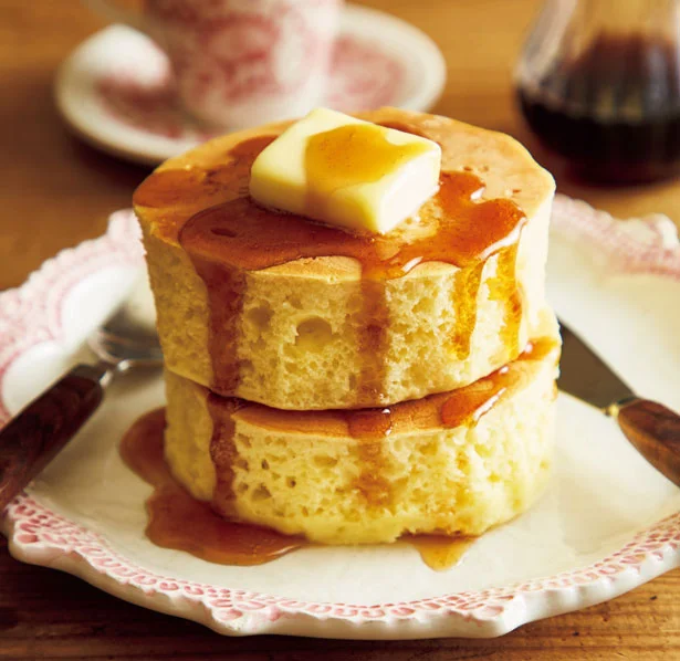 しっとりふわふわ厚焼きホットケーキ