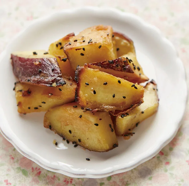 揚げずに蒸し焼きするのがポイント！簡単すぎる大学いも