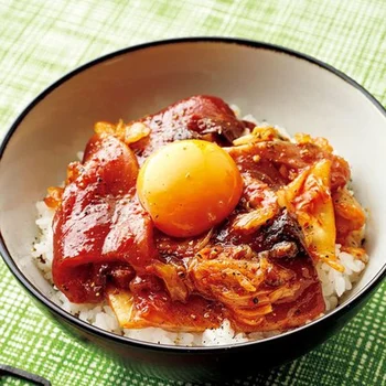 市販の刺し身を使うから手間いらず！ のっけるだけで豪華な海鮮丼5選