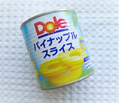 ストックしてあったパイナップルの缶詰を使って定番のホットケーキをアレンジします