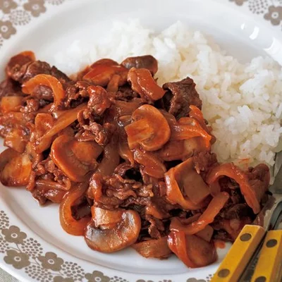 ルウを使わず本格的な味に！ 一皿で野菜も肉もとれるハヤシライス5選