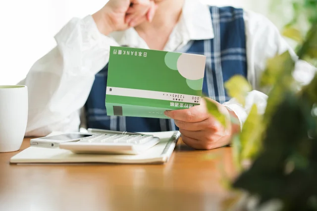 病気回復した夫が再就職したのに、貯金どころか支出増のわが家【お悩み相談】