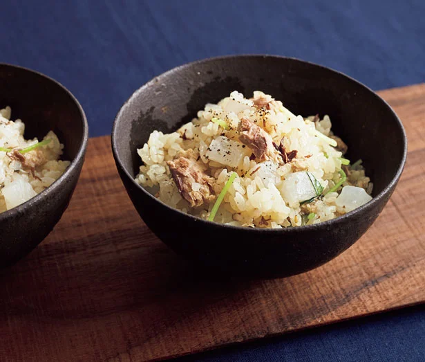 さば缶の缶汁がうまみたっぷりのだしになる！さば缶×ご飯のアレンジレシピ