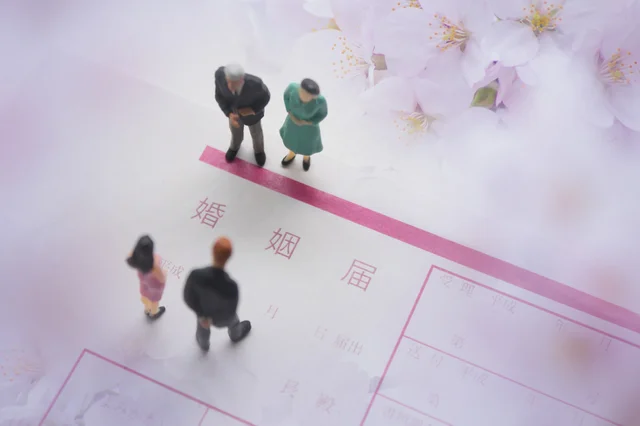 母の交際相手を、どうしても受け入れられない。どうつきあえばいいの？【お悩み相談】