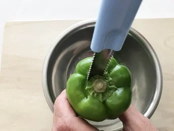 調理時の面倒な下ごしらえ ダイソー の 万能へた取りスプーン があればサクサク進みますっ 画像3 7 レタスクラブ
