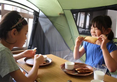 「テントで食べるとまたいつもと違った雰囲気で美味しく感じますね」と＠y.daimooonさん
