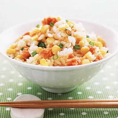 余らせがちな鮭フレークで！ 鮭のうまみがたまらないご飯もの5選
