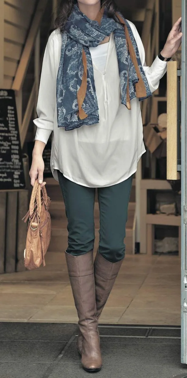 “フィットする服”全盛の秋は「効かせ白」で美人度アップ