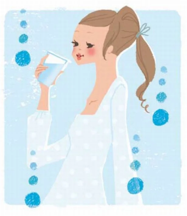 水飲むだけで美肌やせ！　「水素水（すいそすい）」って？