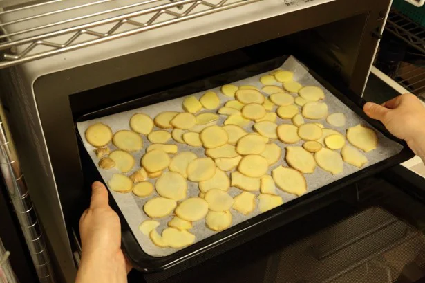 蒸ししょうがの作り方2　「予熱なしの100度のオーブンで、1時間焼く」