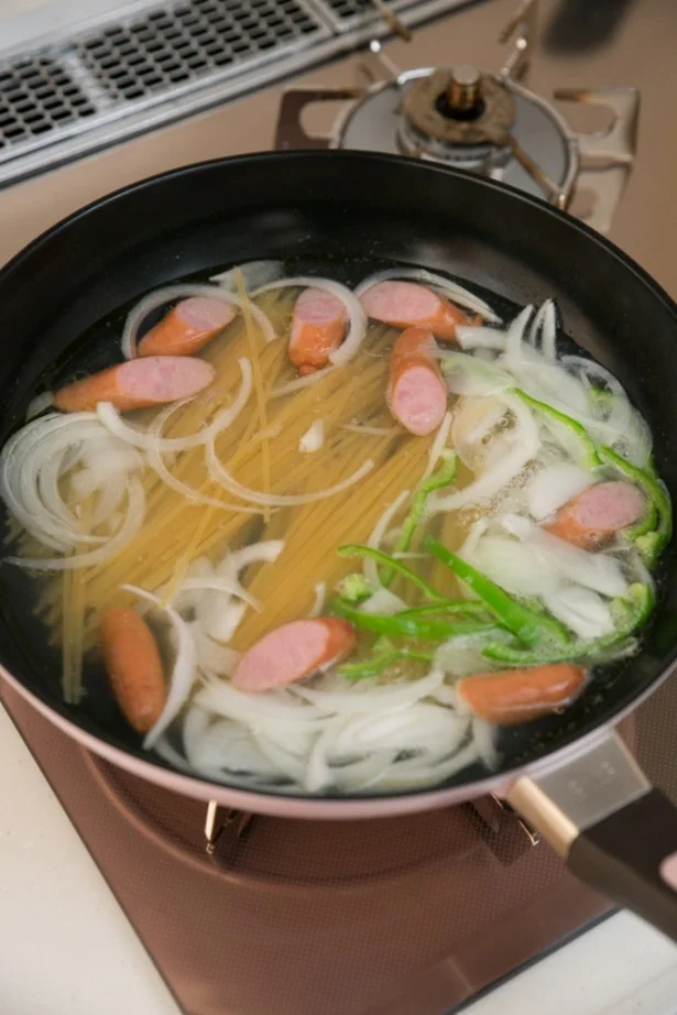 最強の時短！パスタはフライパン一つで作る