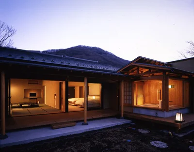 「奥の樹々」は数寄屋造りの本格的な日本家屋。全室露天風呂付き。