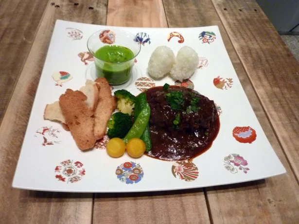 当日のメニュー。（※器は、イベントでも話題にあがった、リバースプロジェクトプロデュースの有田焼）