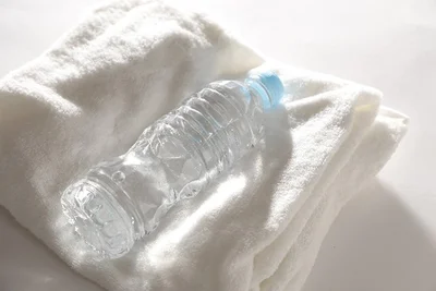 熱中症対策には、こまめな水分補給が大切。