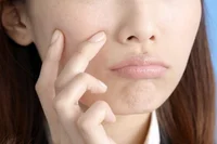 女性の美肌感を印象づける「鼻」に業界初の専用美容液