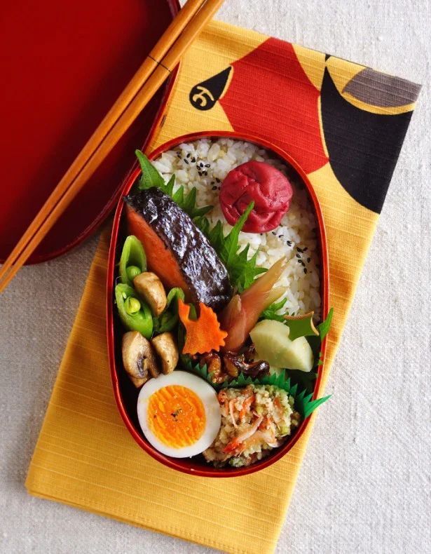 まずここから 基本のお弁当の詰め方 鮭弁当 レタスクラブ