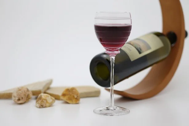 届くのは「グラス1杯分」だけ！ワインの試飲通販