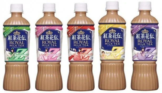 【写真を見る】紅茶花伝 ロイヤルミルクティー　ももいろクローバーZ　コラボレーションデザインボトル500ml （151 円　税抜き）