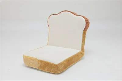 【写真を見る】シンプルでかわいい食パン座椅子 5378円（税込）