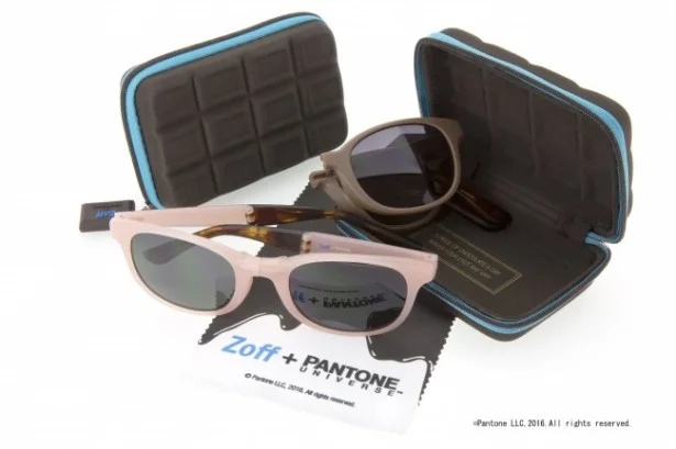 【写真を見る】Zoff +PANTONE UNIVERSE™ サングラスシリーズ　ケースと眼鏡拭きもセット　5000円(税別)