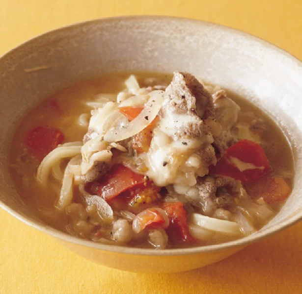 涼しい日にはしみじみおいしい「トマトチーズうどん」