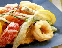 カリッと揚がった魚介と夏野菜のフリットでおもてなし！のレシピ