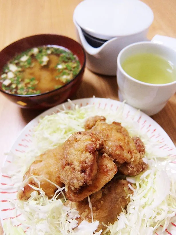 食事のお供を「お茶」にすると脂肪燃焼しやすく