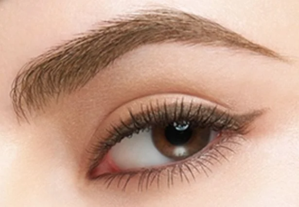 眉にもアイラインにも使える「おトク」なジェルペン