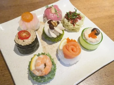 パクチー、抹茶などユニークな食材も具に。カラフルで手土産にもぴったりな「onigiri stand Gyu!(オニギリスタンド　ギュッ)」のおにぎり