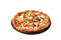 「ライザップ」が「ピザにコミット」で糖質50％オフ