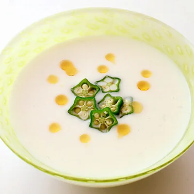 とろーり食感のヘルシースープ「豆腐の冷たいスープ」
