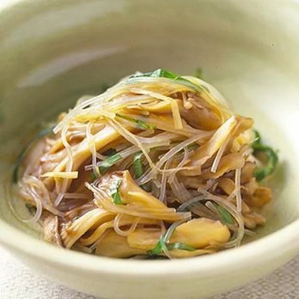 しょうが汁でうま味をひき出す。「まいたけとはるさめのあえもの」