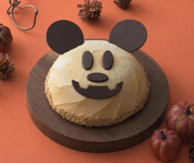 「JOYJOYハロウィン パンプキンケーキ(ミッキーマウス)」は、ジャック・オー・ランタンがイメージのドーム型ケーキ。2,000円(税込2,160円)