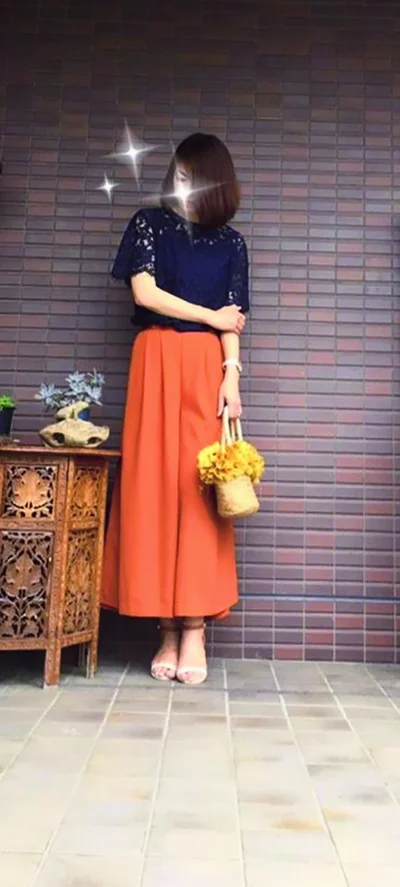 【写真を見る】オフィシャルブログ「アラフォーお受験ママの プチプラM IXファッションコーディネート」のNAOさん