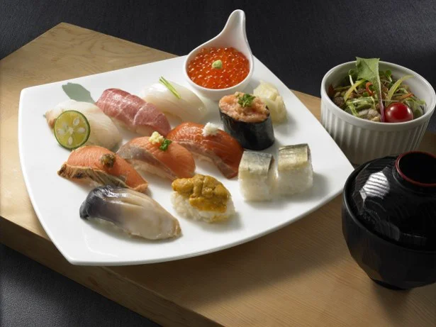 鮭の食べ比べができる『日本橋』秋の海幸あじわいセット